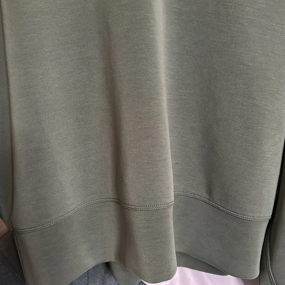 Lululemon Sage Green Crewneck Scuba Sweatshirt - Picture 4 of 10